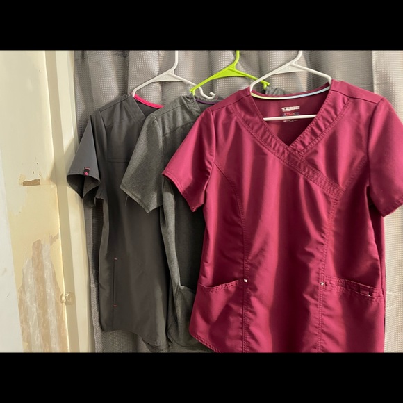 Small & Medium Scrub tops & bottoms. - Picture 3 of 6